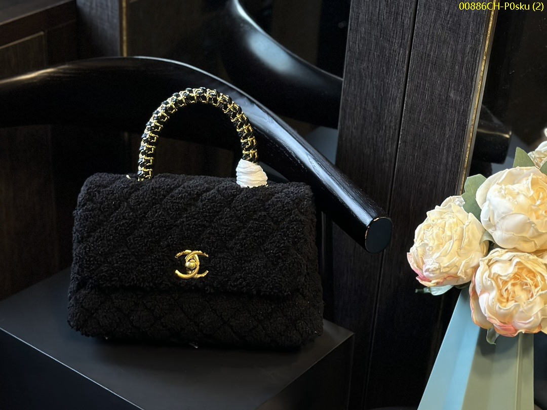 Chanel coco handle handbag size: 25cm