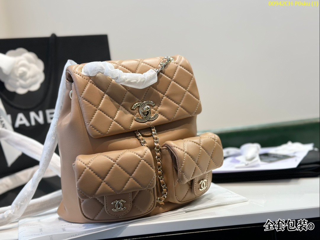 Chanel backpack size 20*20cm