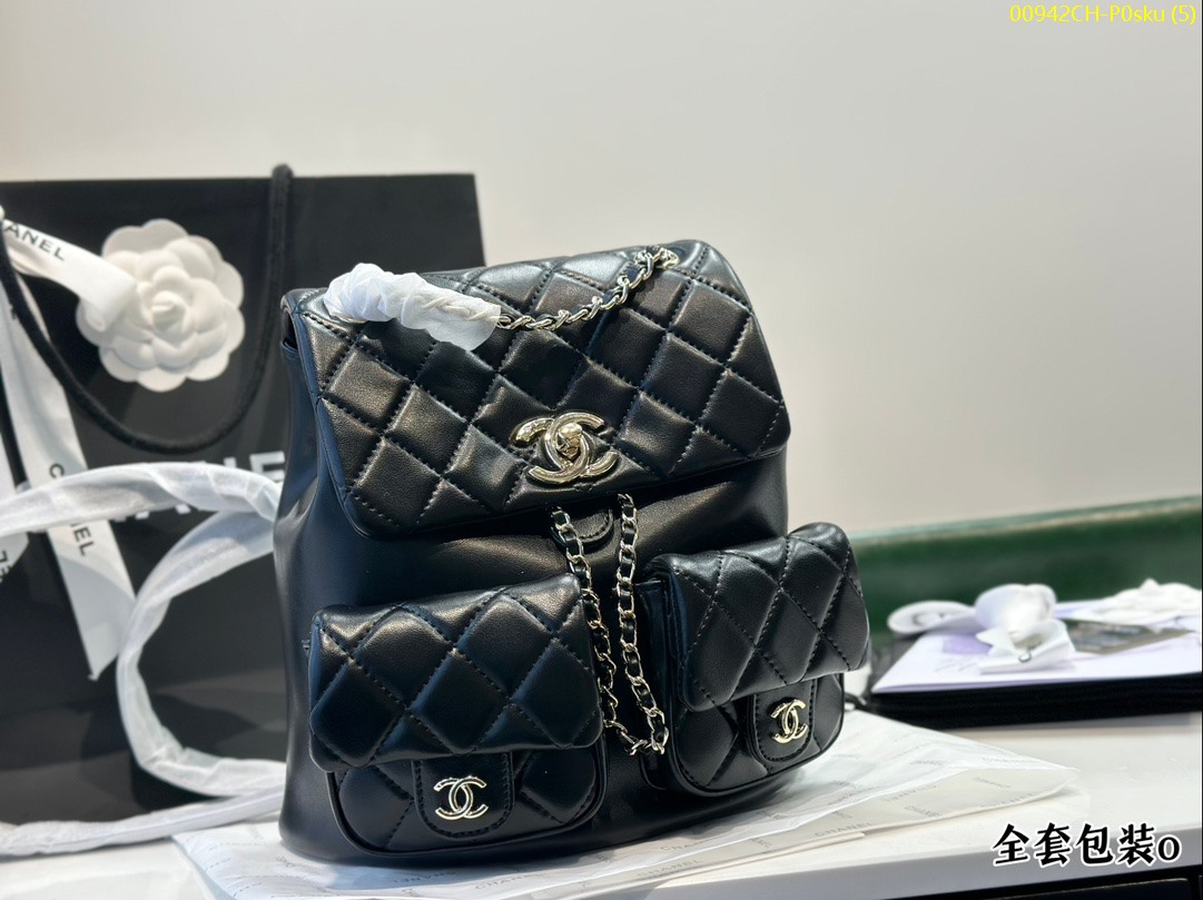 Chanel backpack size 20*20cm