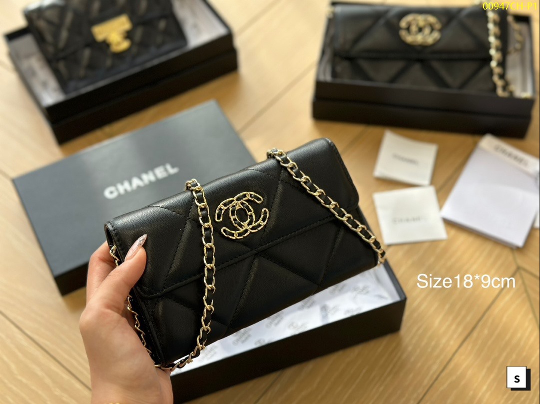 Chanel coin purse size 18*9cm