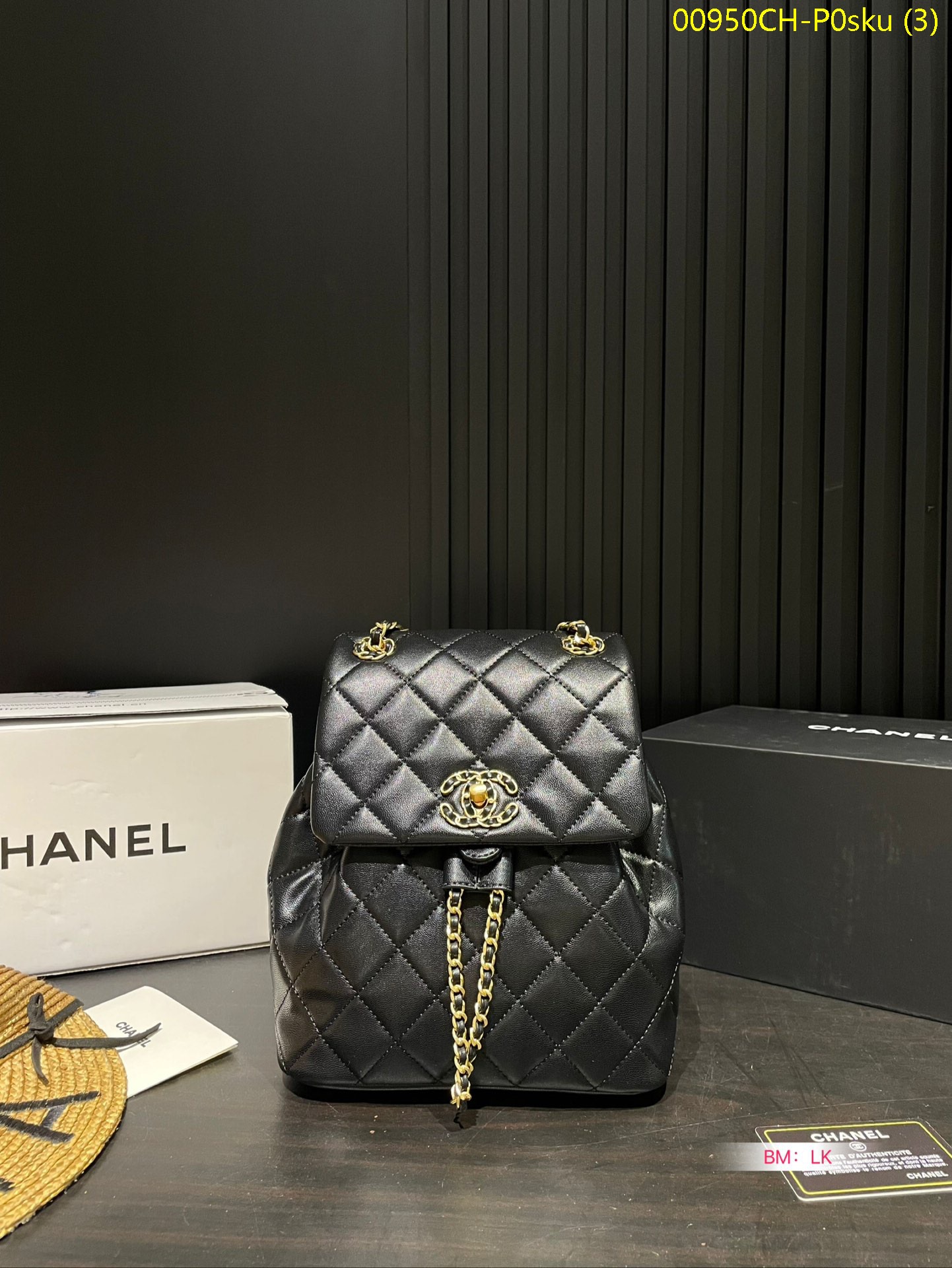 Chanel pure leather backpack Size: 20*23cm