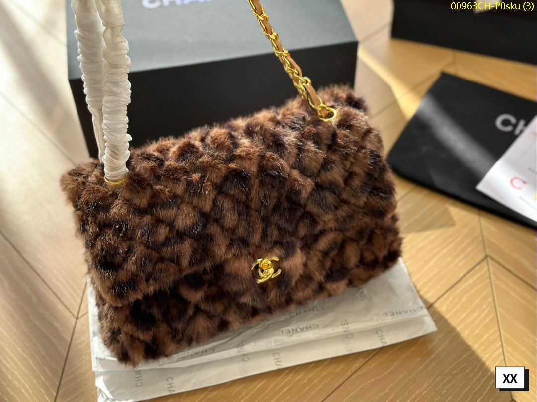 Chanel classic fur style CF size: 25*7*15cm