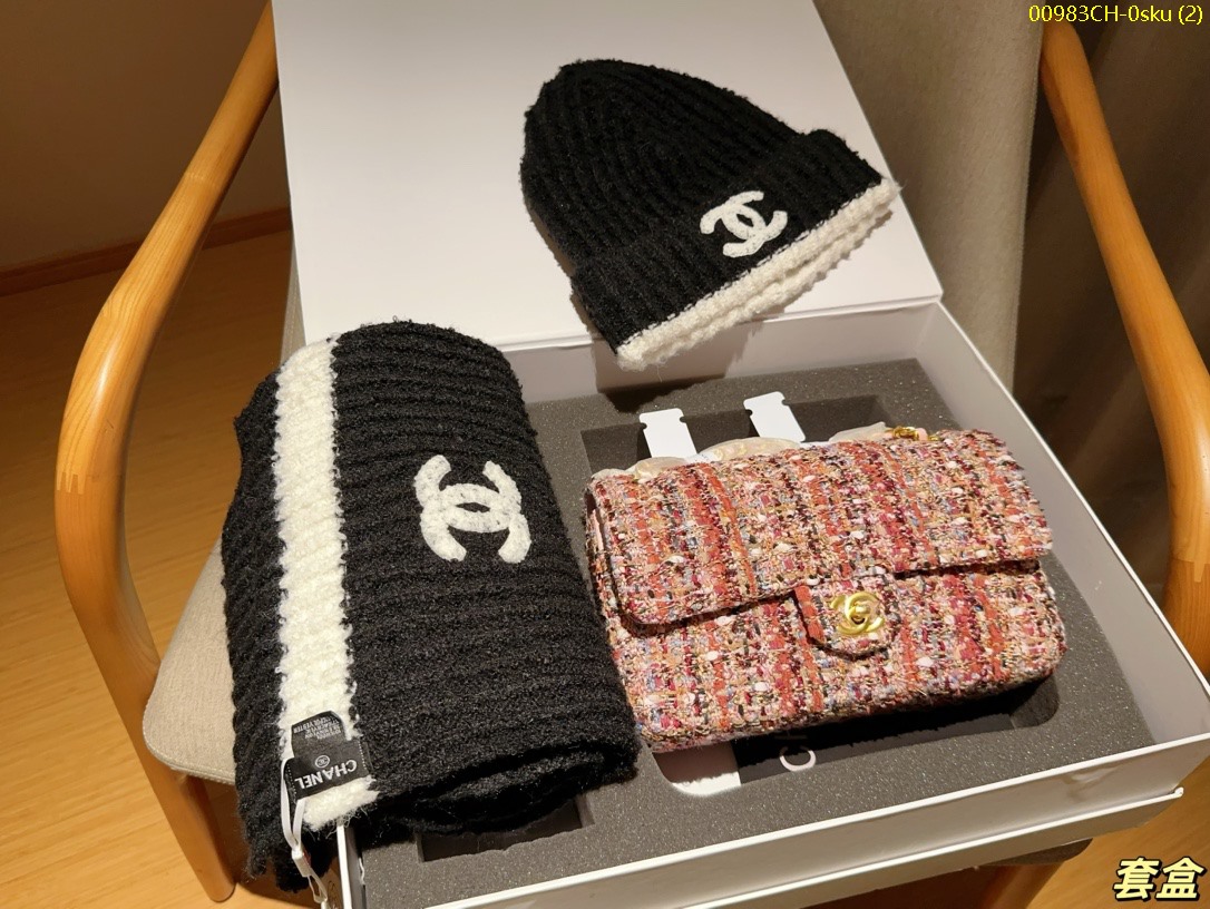 Chanel wool cf size 25cm