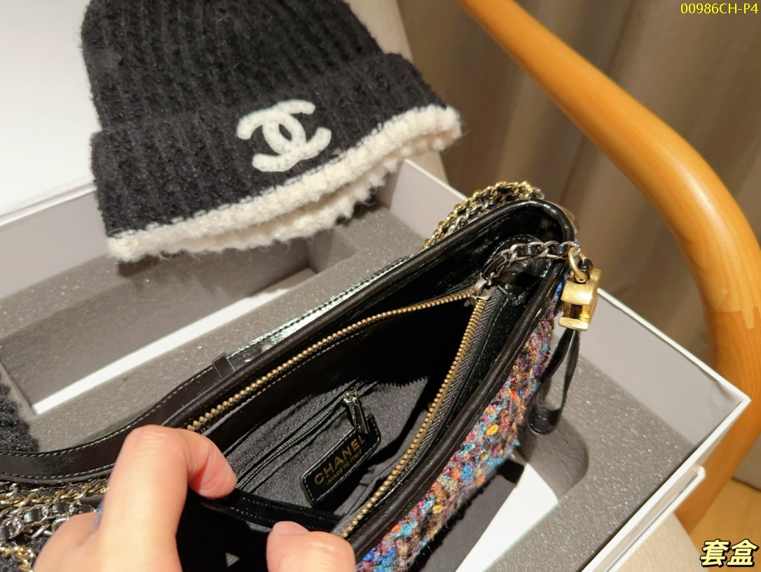 Chanel wool cf size 20cm