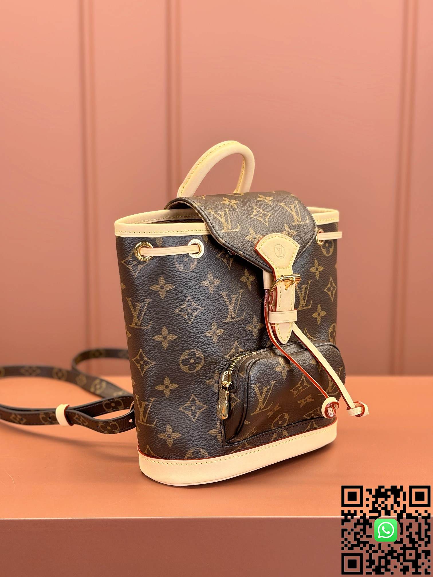 M11199	Louis Vuitton	Montsouris backpack Bag size:24x25x12cm