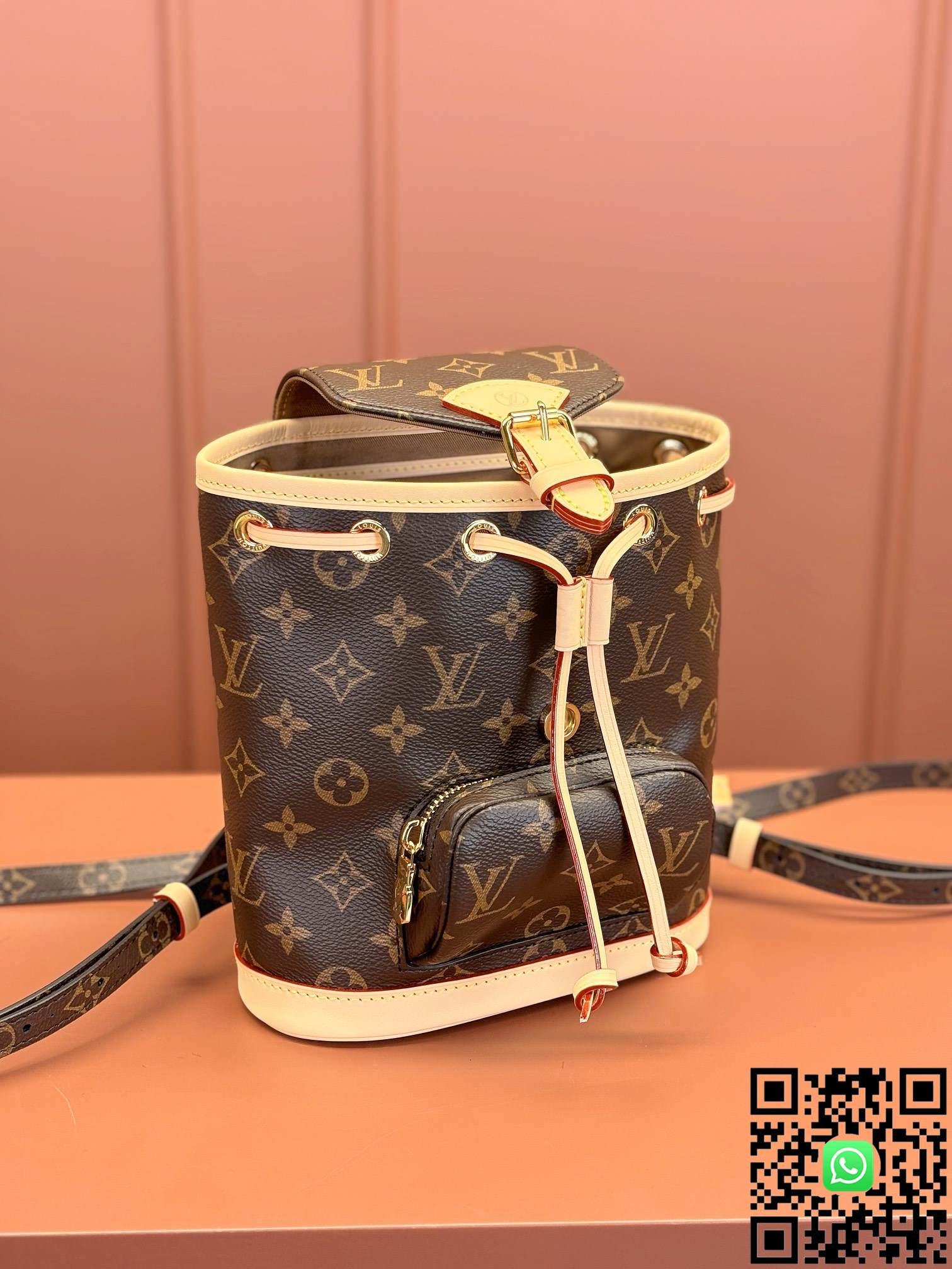 M11199	Louis Vuitton	Montsouris backpack Bag size:24x25x12cm