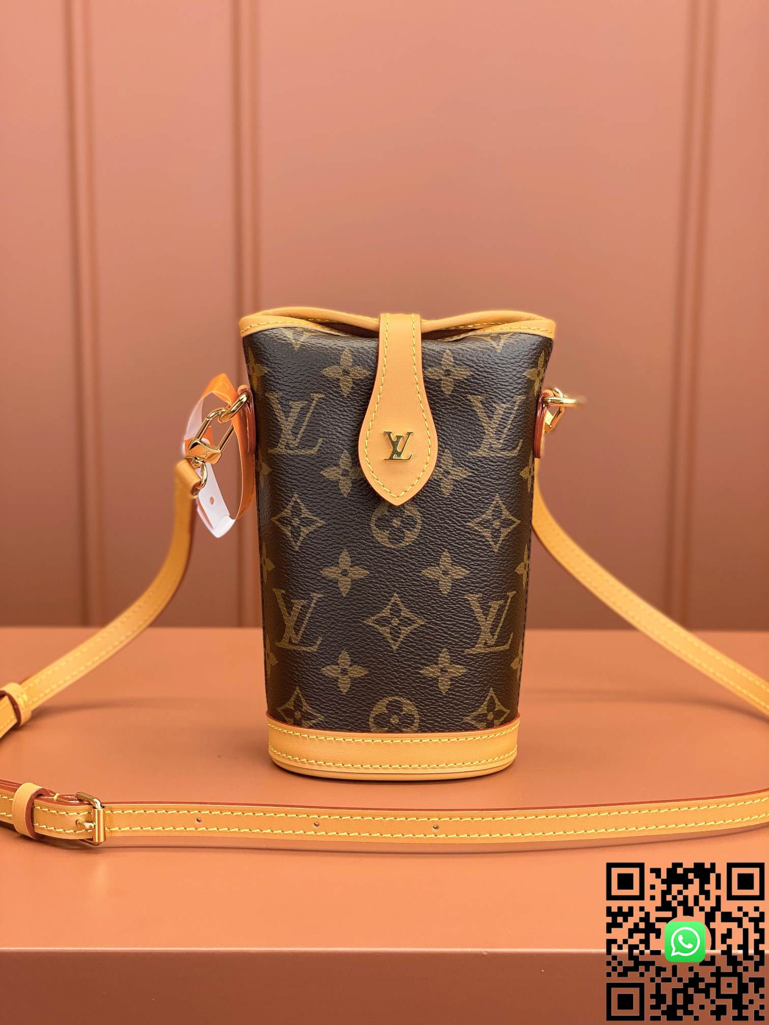 M80874	Louis Vuitton	FOLD ME Handbag size:14.5x18x6.5cm