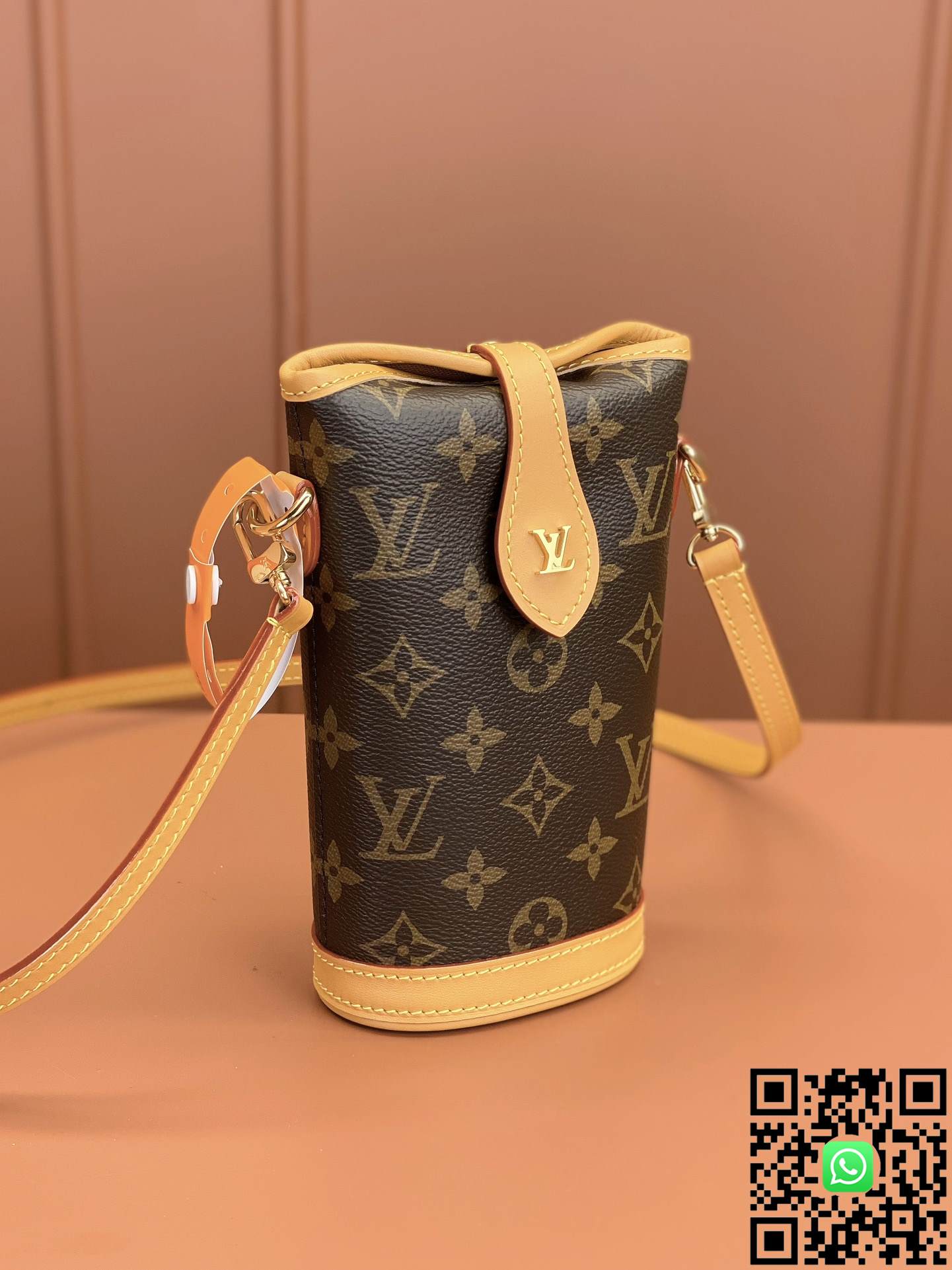 M80874	Louis Vuitton	FOLD ME Handbag size:14.5x18x6.5cm