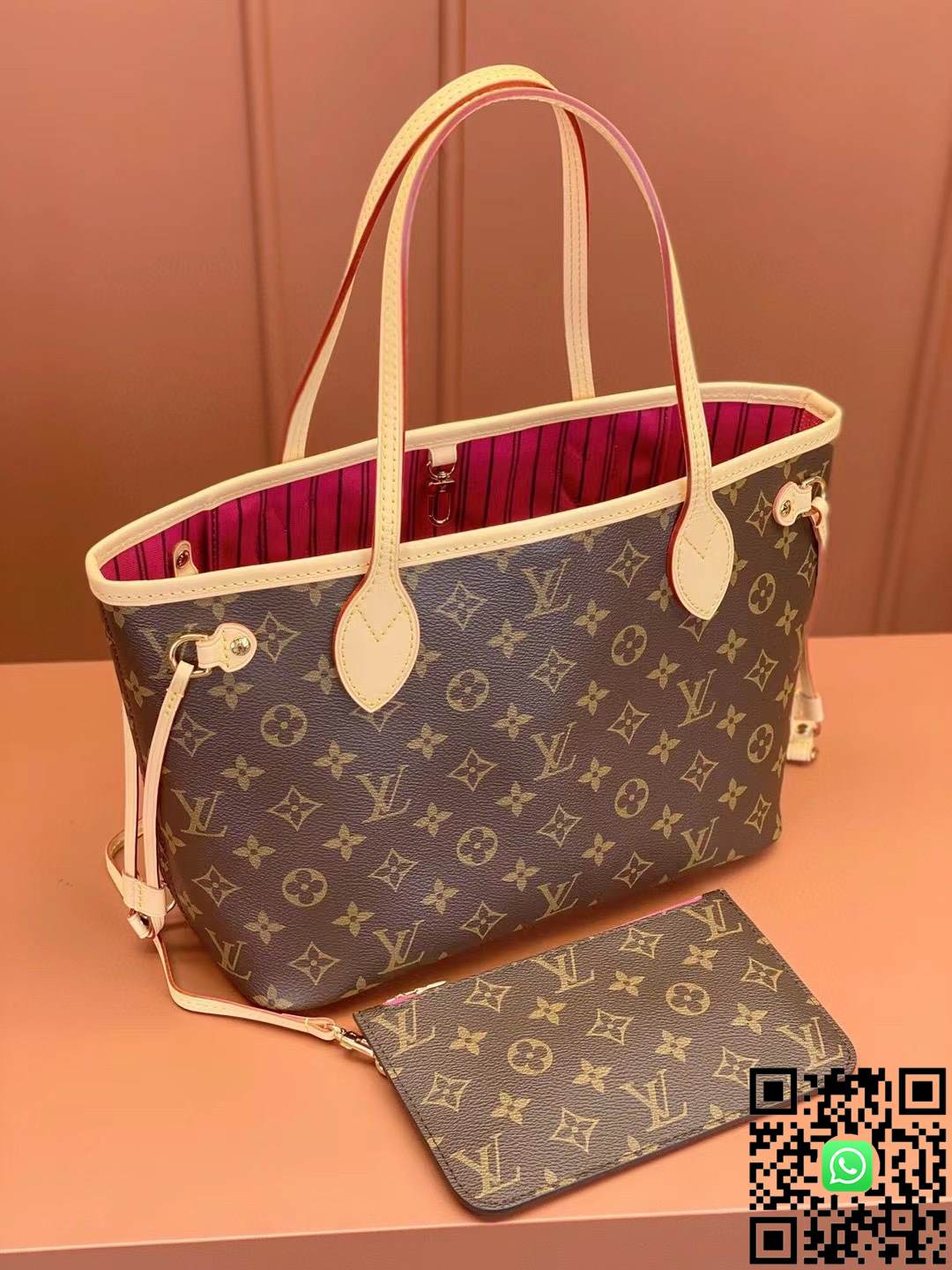 M46979	Louis Vuitton	NEVERFULL Mini Handbag size:29x21x12CM