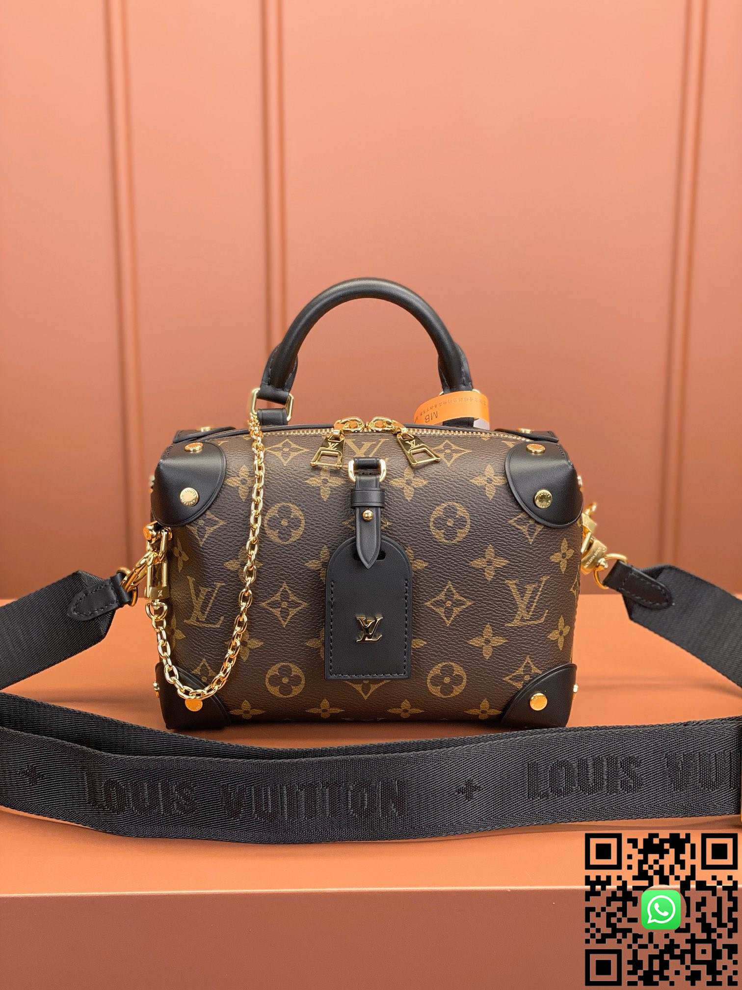 M45571	Louis Vuitton	PETITE MALLE SOUPLE handbag	size:	20x14x7.5cm