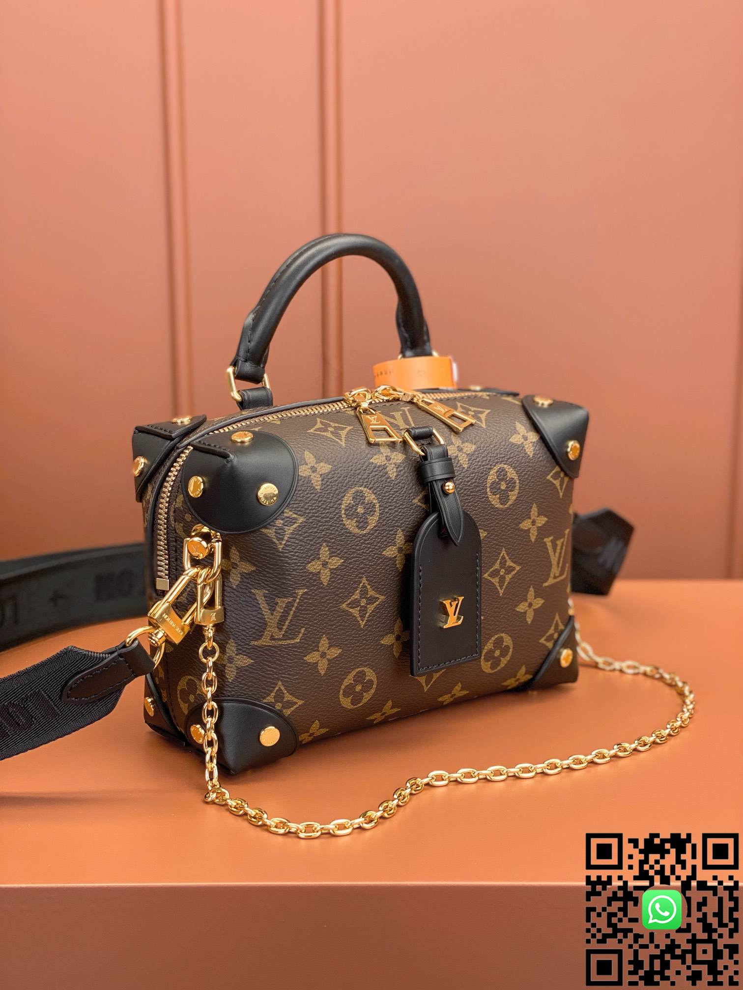 M45571	Louis Vuitton	PETITE MALLE SOUPLE handbag	size:	20x14x7.5cm