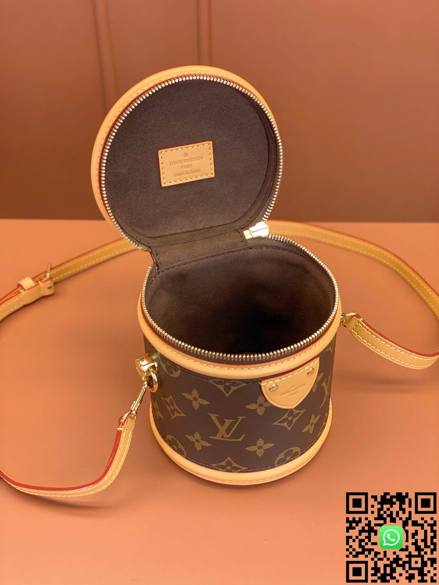 M82952	Louis Vuitton	NANO CANNES handbag size:	14.5x14x12cm