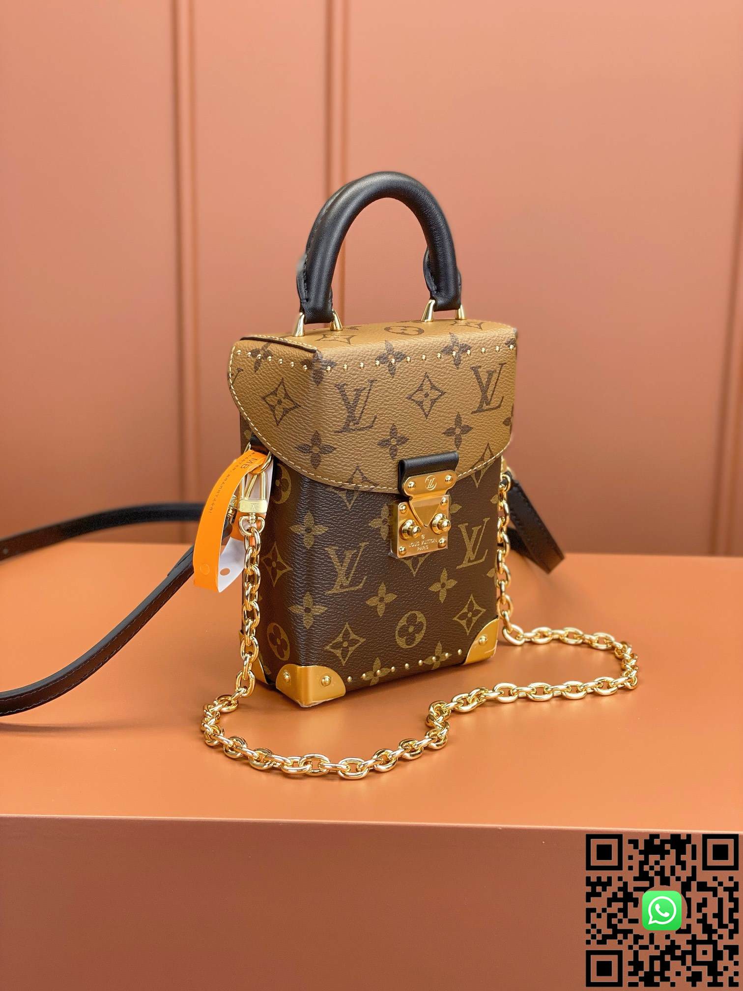 M82465	Louis Vuitton CAMERA BOX handbag size:12.5x17.6x6cm