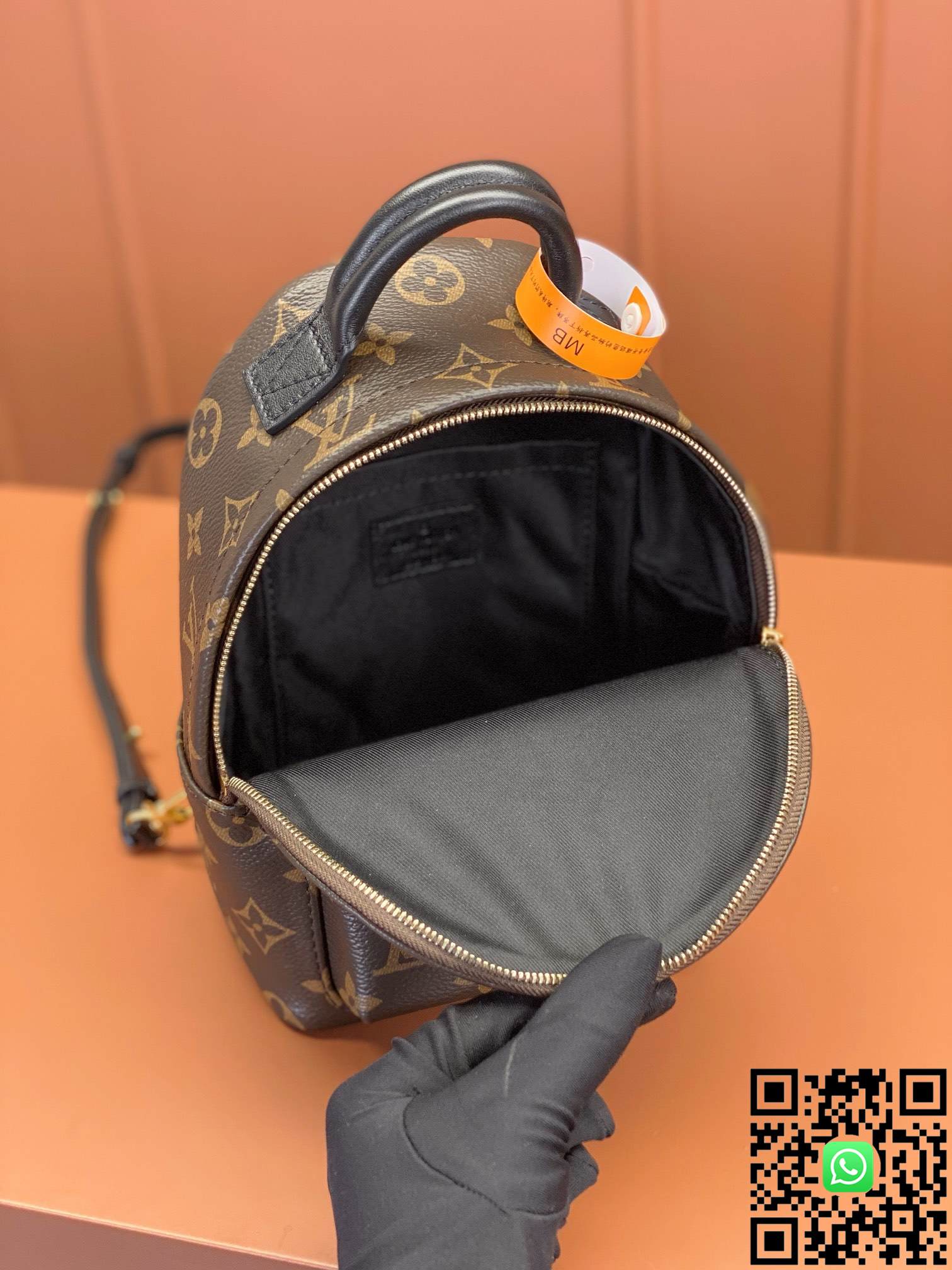 M44873 Louis Vuitton PALM SPRINGS Mini Backpack size:17x22x10cm