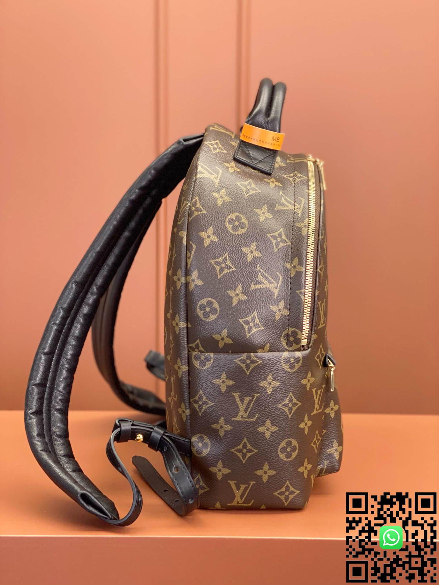 M44874Louis Vuitton PALM SPRINGS Medium Backpack size:30x33x16cm