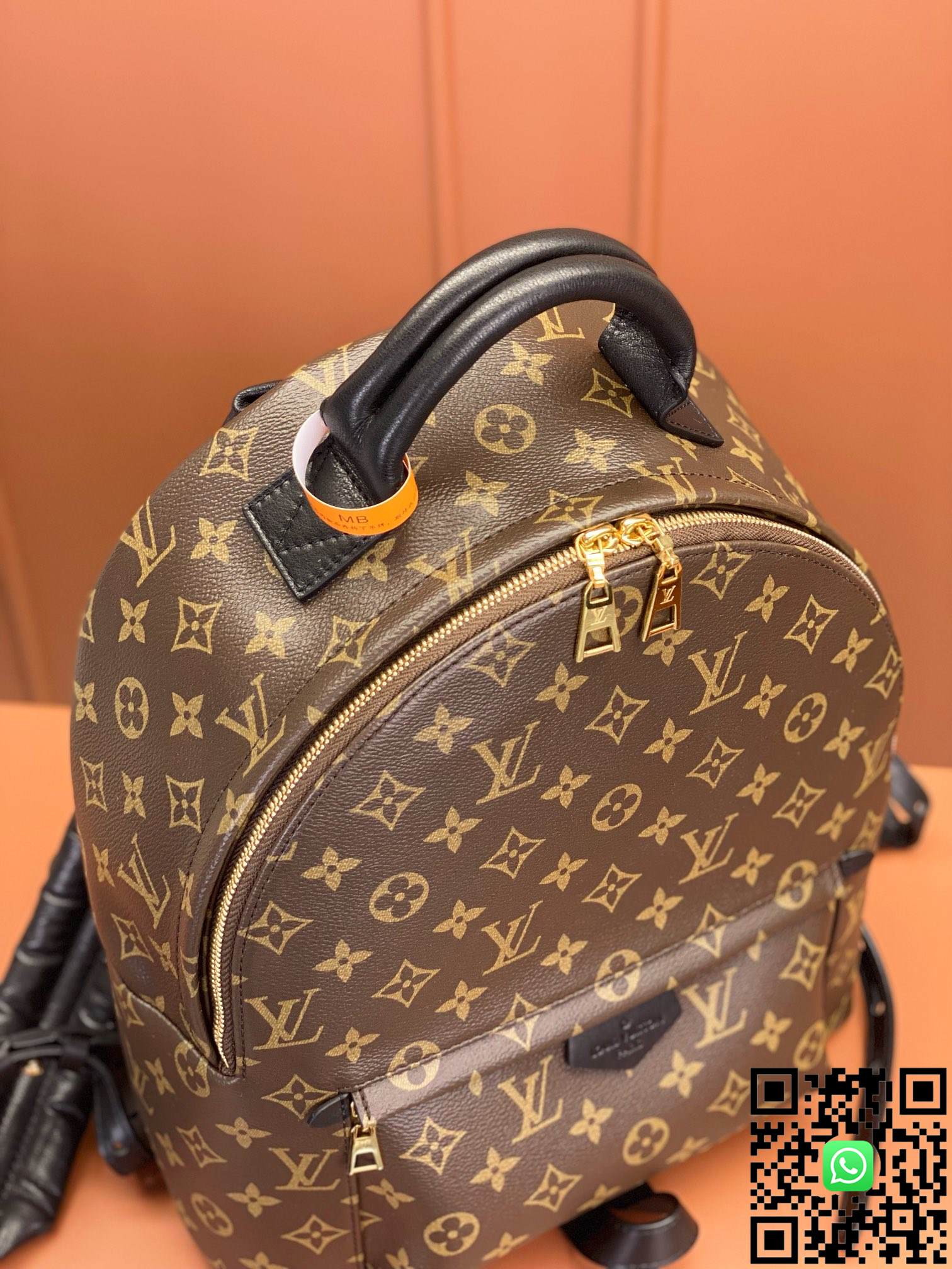 M44874Louis Vuitton PALM SPRINGS Medium Backpack size:30x33x16cm