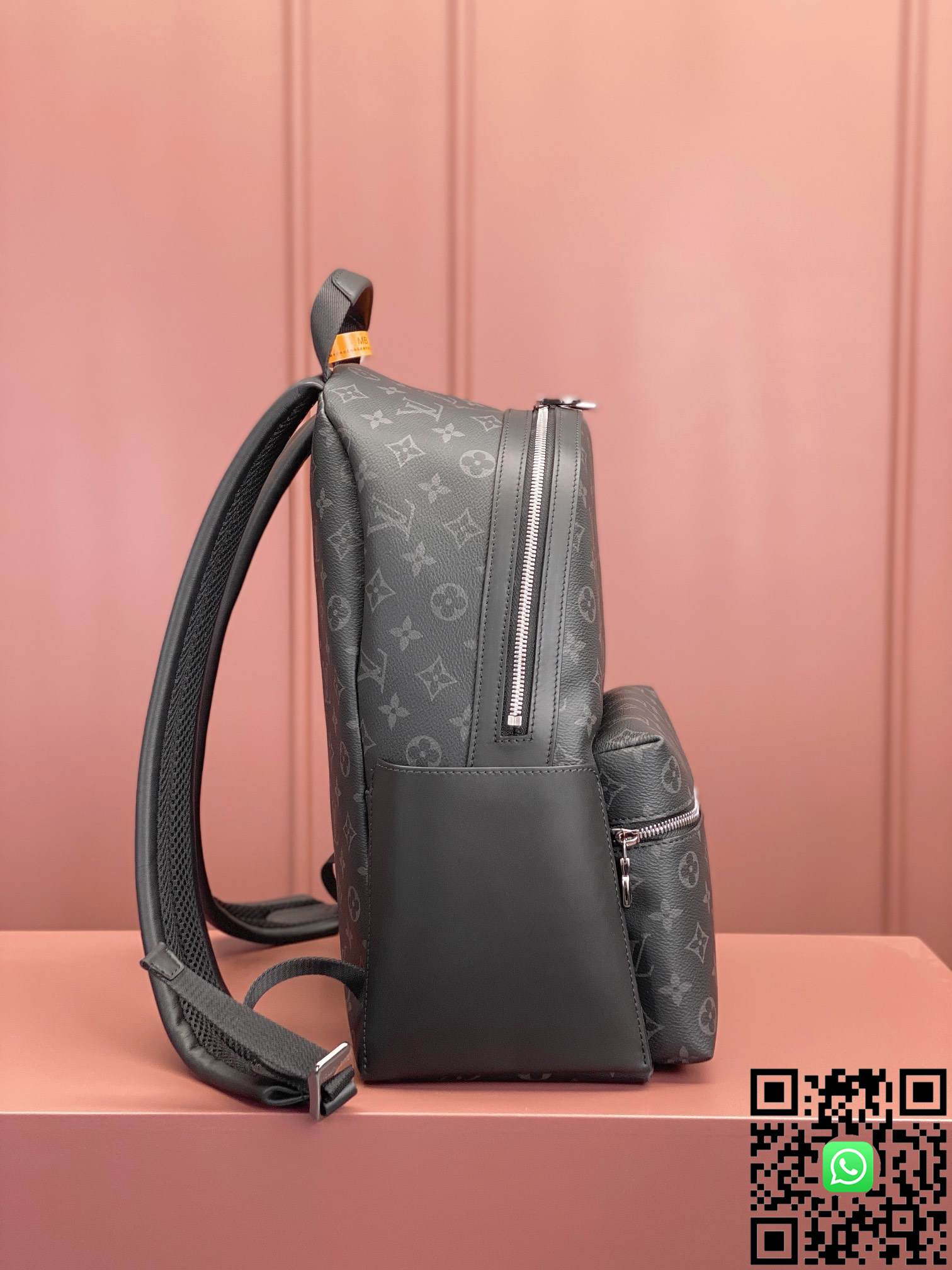 M22558	Louis Vuitton Discovery Small Backpack size:29x38x20cm