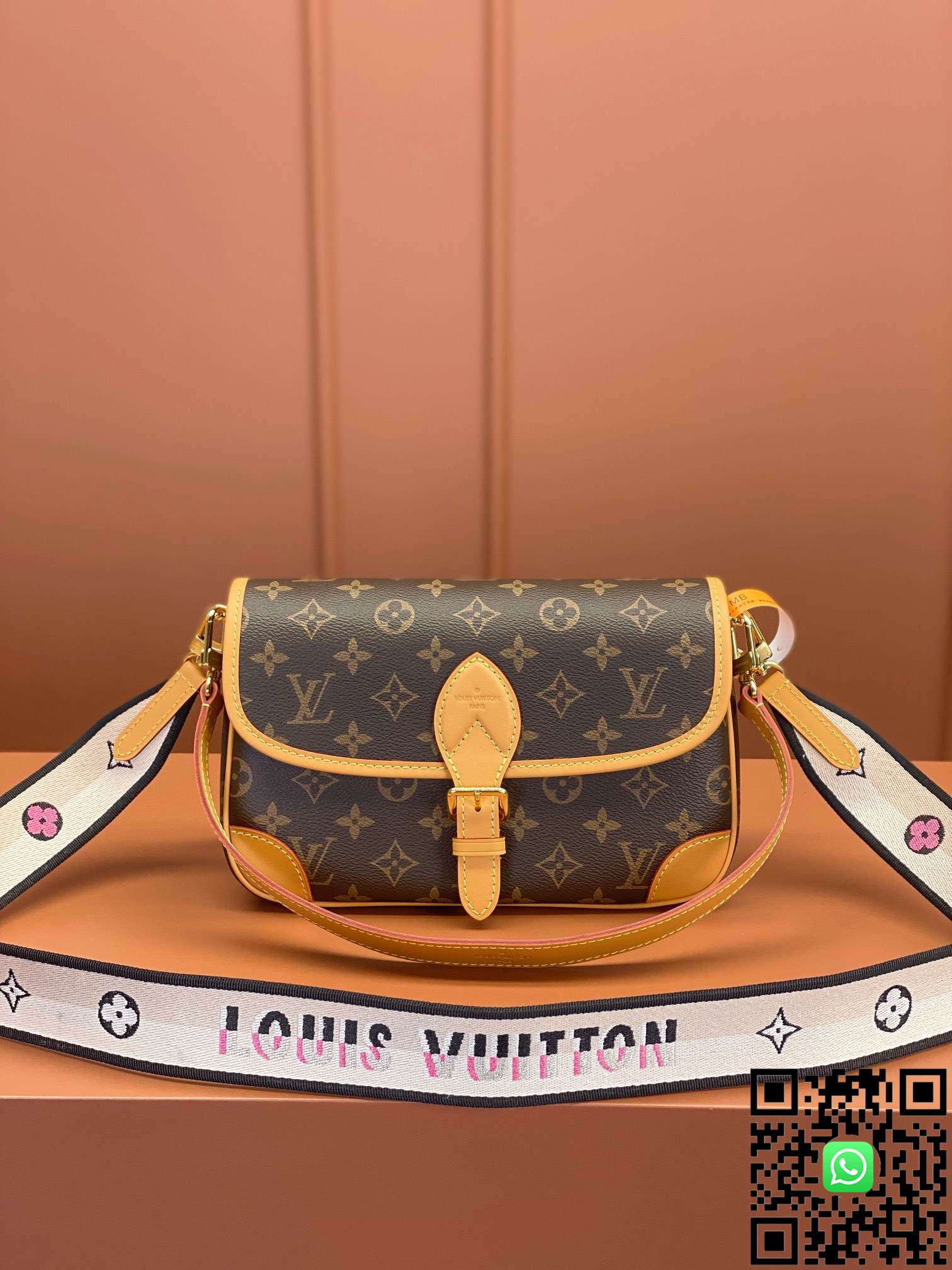 M45985	Louis Vuitton DlANE handbag size:9x15x24cm